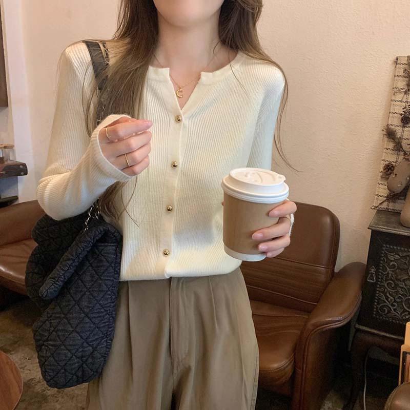 Chic Metal Single-breasted Knitted Cardigan Jacket Women's Clothing Autumn and Winter High-end Wear with White Long-sleeved Sweater