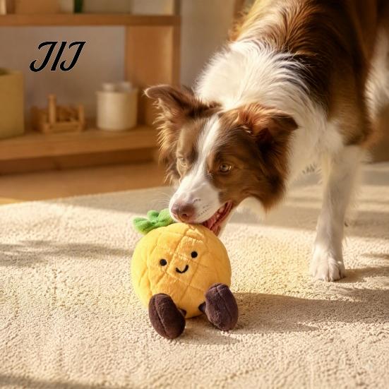 Interactive Toys for Puppy Training Stuffed Pineapple Dog Toy, Squeaky Plush Chew Cute Safe Fabric Dogs Teething Toy Puppies, Small And Medium