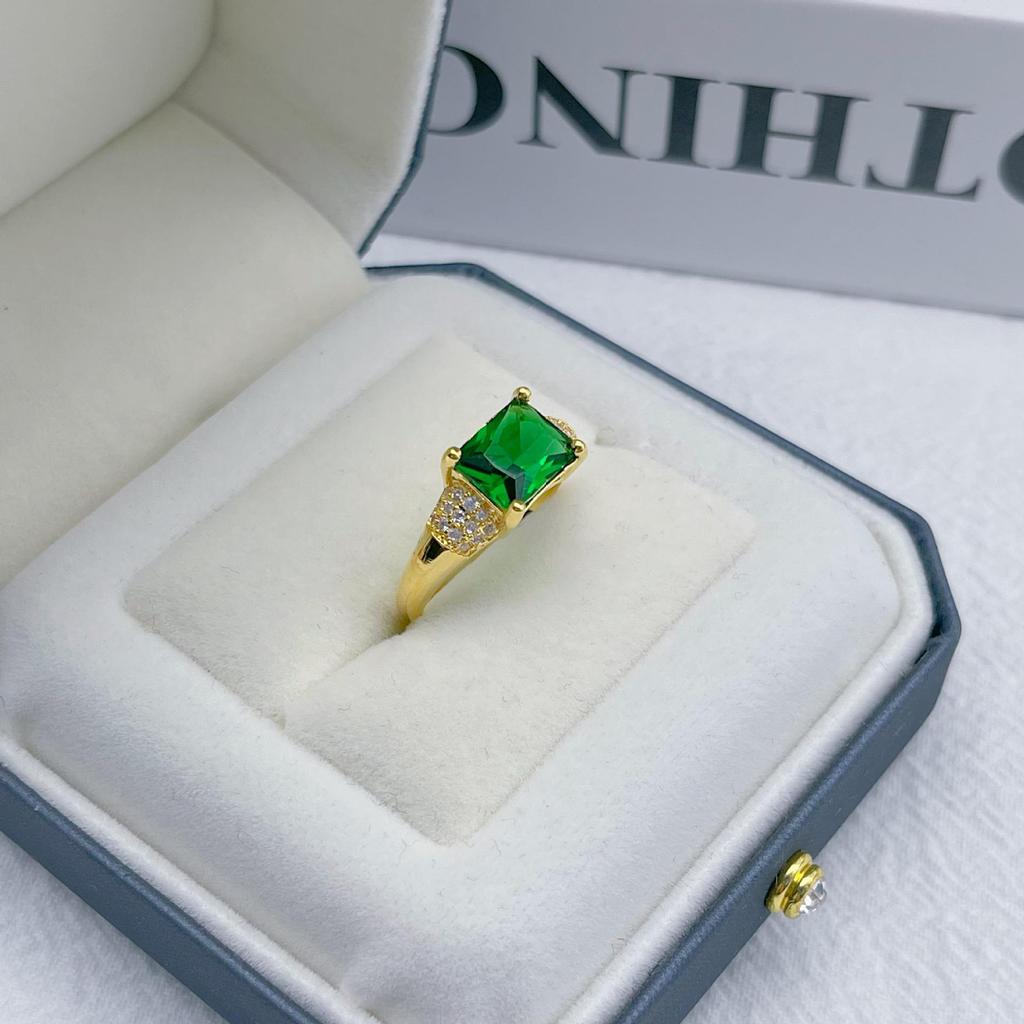 18K Gold-Plated Emerald Ring for Women – Elegant and Simple Fashion Jewelry