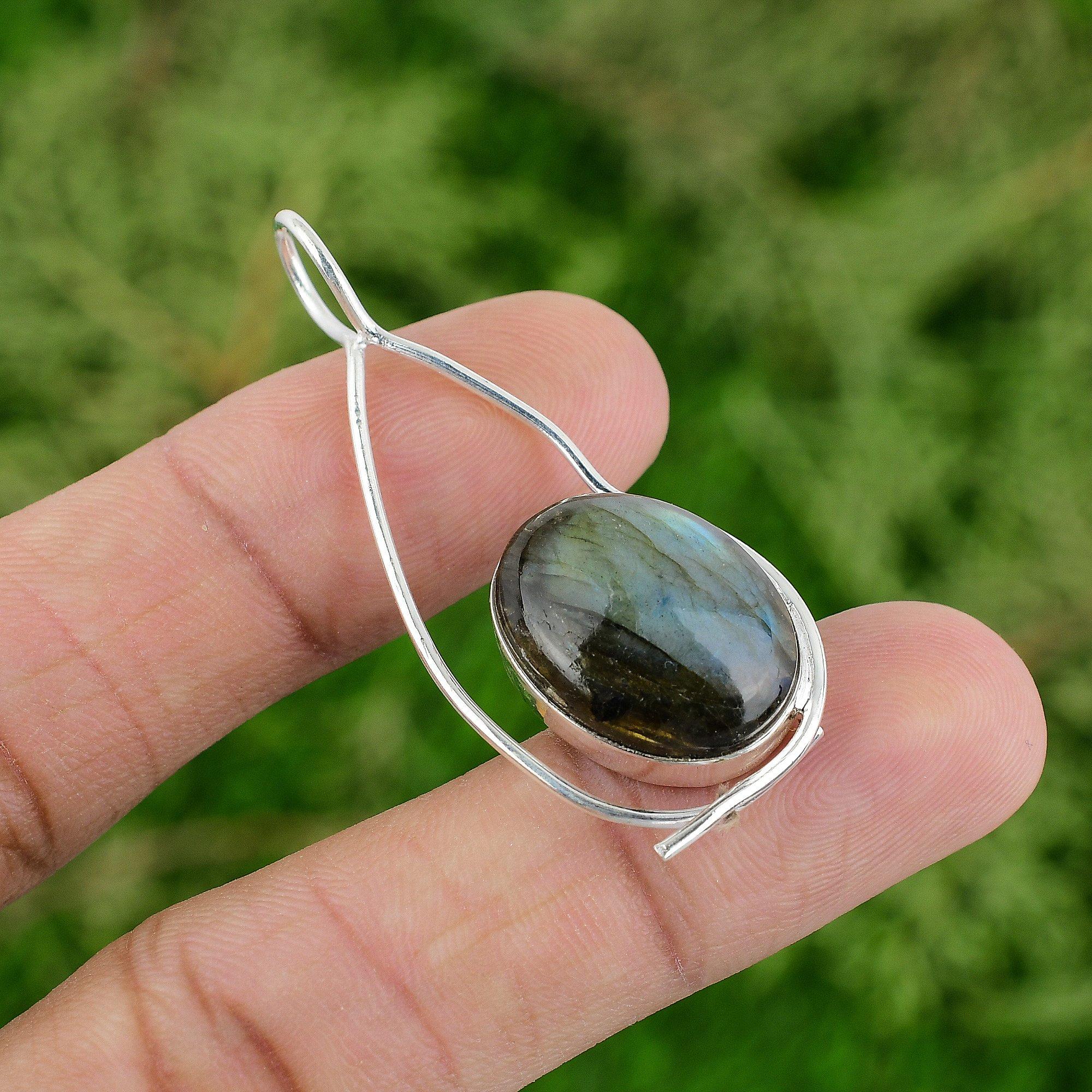 

Распродажа в честь Дня благодарения Элегантная подвеска с лабрадоритом из серебра 925 пробы