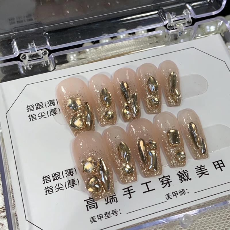 

Гелевые типсы с ручной росписью стразами: Телесный шампань с дизайном из бриллиантов Medium Full Rhinestone