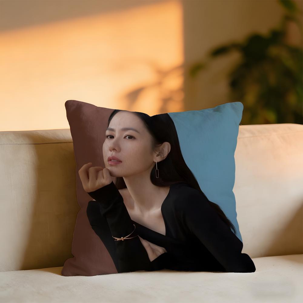 

Son Yejin Cushion Cover Cozy Velvet Throw PillowSoft Warm Cushion For Sofa Bed 30X30cm