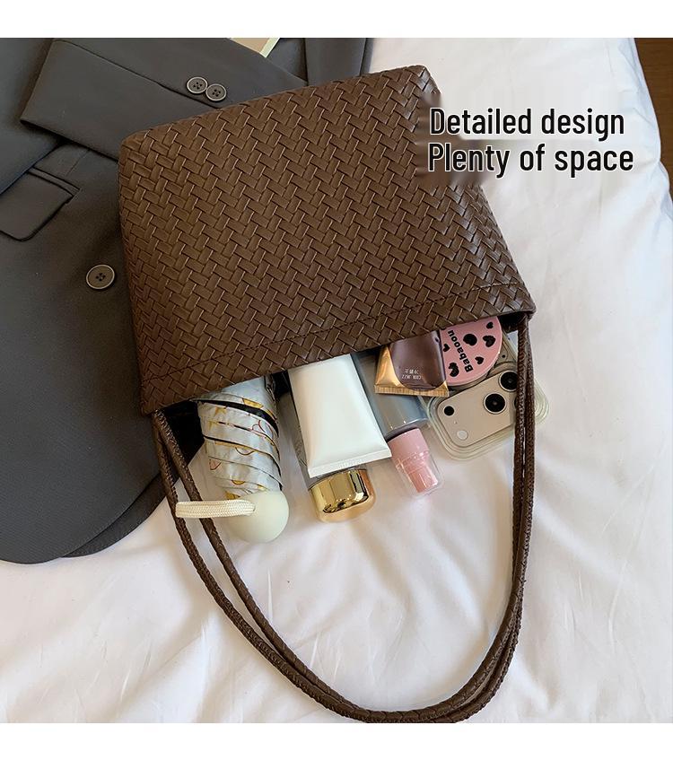 Korean Niche Retro Woven Underarm Bag - Trendy 2026 Fashion for Women, Perfect for Outings & Commuting, Mother-Child Style.