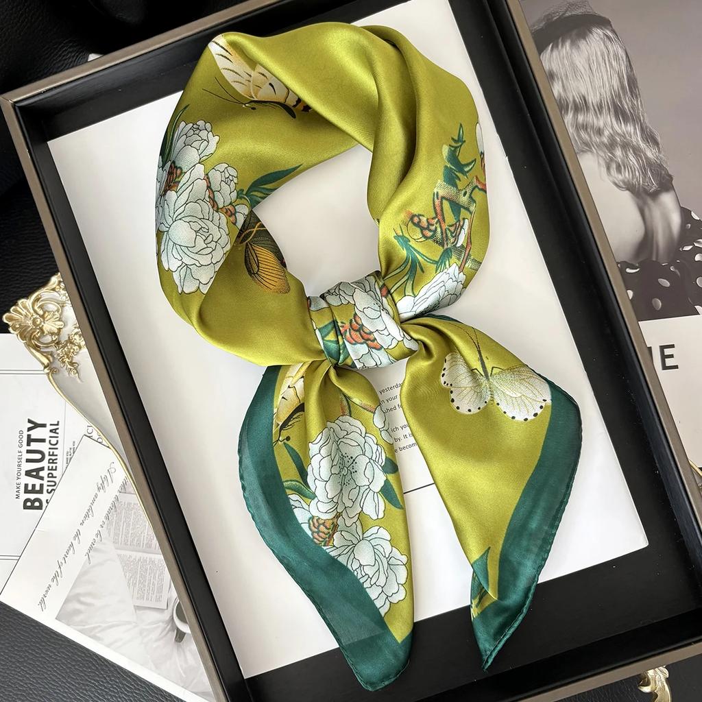 Neues Literarisches Modisches Bandana Imitationsseide 70*70cm Temperament Quadratische Schals Damen Frühling/Sommer Weicher Satinschal