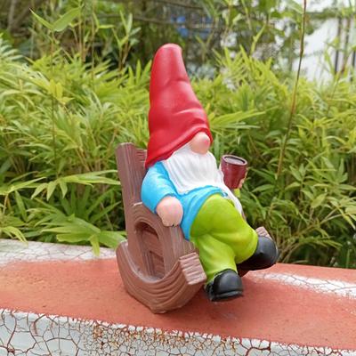 Garden Gnome Figurine Resin Drinking Coffee Gnome Sculpture Outdoor Gnome Statue for Indoor Terrace Garden Decoration