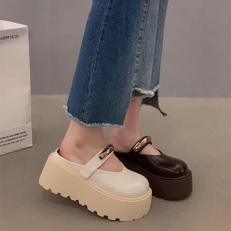 Retro beliebte Tasche Kopf Mopp Feder Neu Kleine Höhenerhöhung Dicke Sohle Leder Oberfläche Halbe Hausschuhe