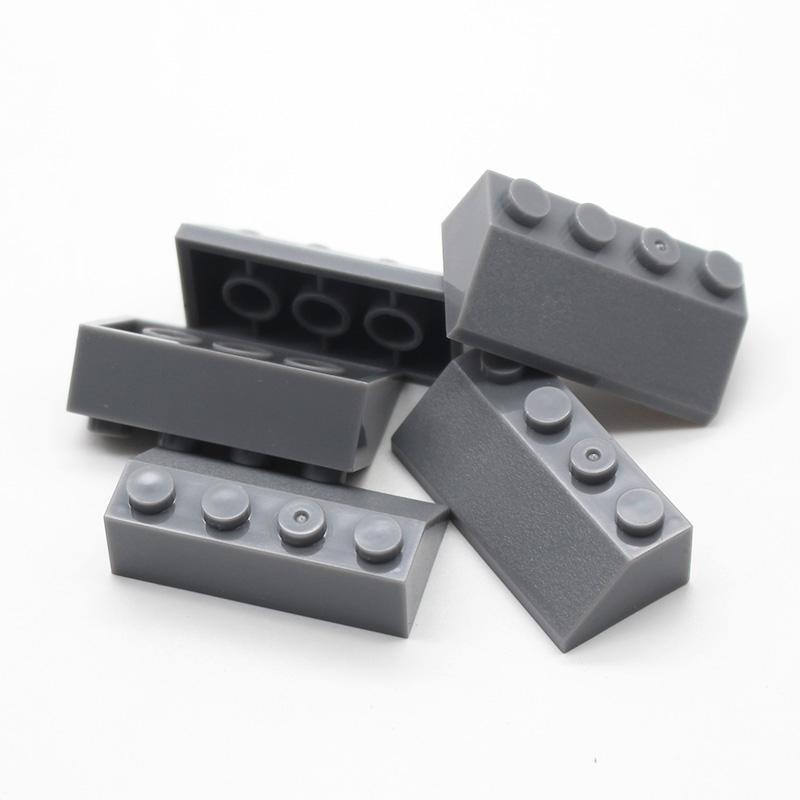 100 ks MOC Tehla Sklon 45 2x4 3037 DIY Vzdelávacia Stavebná Kocka Kompatibilná s Assembles Častice Hromadné Hračky