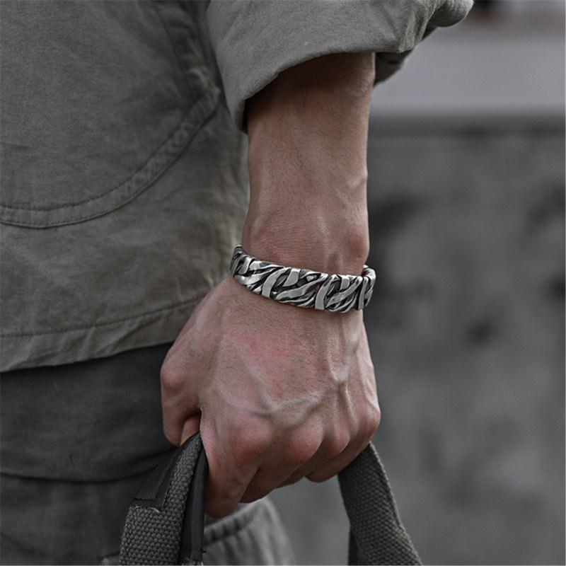 Bracciale da Uomo Retro Intrecciato con Polsino Regolabile Rame Design Largo Artigianale Gioiello da Braccio Unisex Accessori da Polso