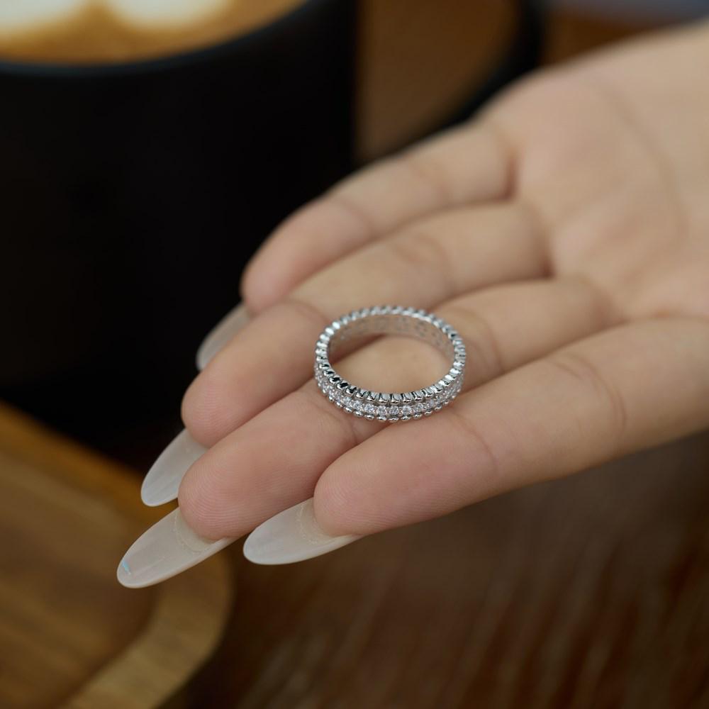 S925 Sterling Silver Women's Exquisite Pave Set Stackable Ring - Simple Oval/Square Design, Closed Style
