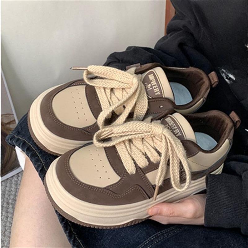 

Женские кроссовки на толстой подошве Новые бестселлеры Универсальная повседневная спортивная обувь и обувь для хлеба 40 коричневый