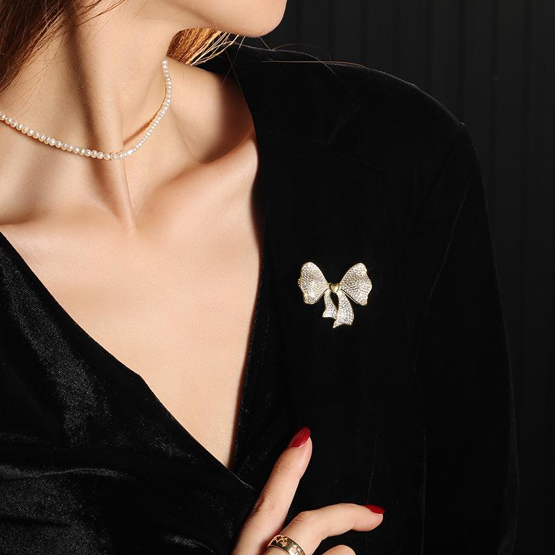 Bo Xin Yun Elegant Korean Zirconia Bow Brooch - High-end Cardigan Accessory Gift