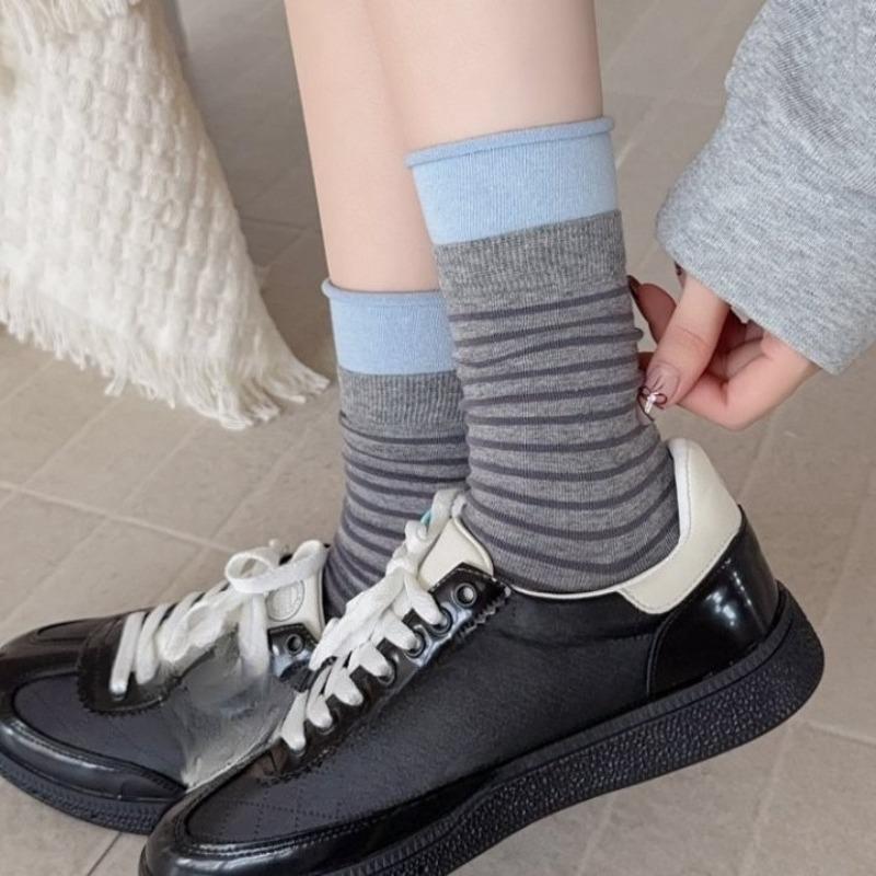 Weiße gerollte Socken, Damen-Mittelwadensocken, Damen-Frühlings- und Herbst-Streifensocken ohne Naht