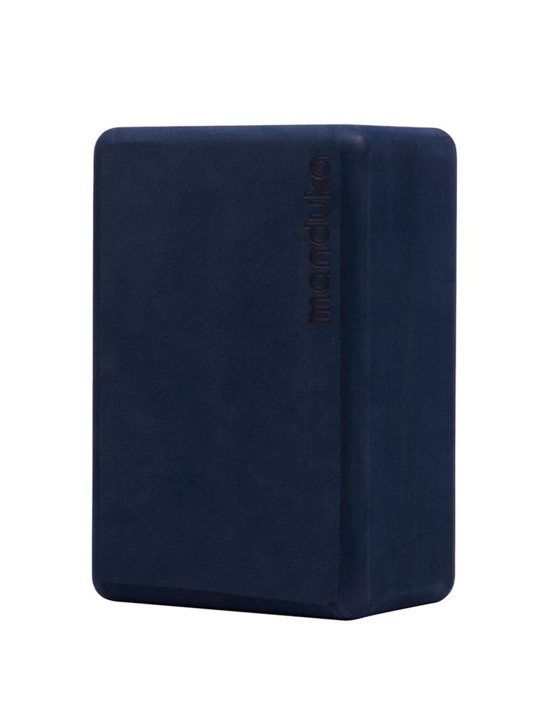 Manduka Yoga Block Lightweight Recycled Foam Block Pose Aid Stable High Density Yoga Props Pilates Training/Midnight (Blue)