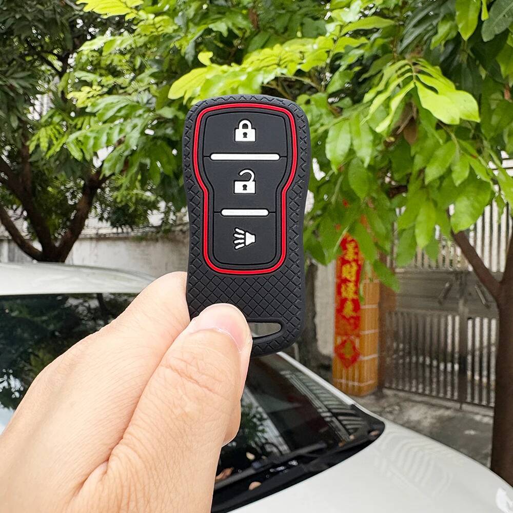 

Silicone Keychain Holder For Nissan Tiida Sentra X-Trail T30 Altima Frontier Maxima For Infiniti Qx56 Ja60 Fx35 Key Case Cover