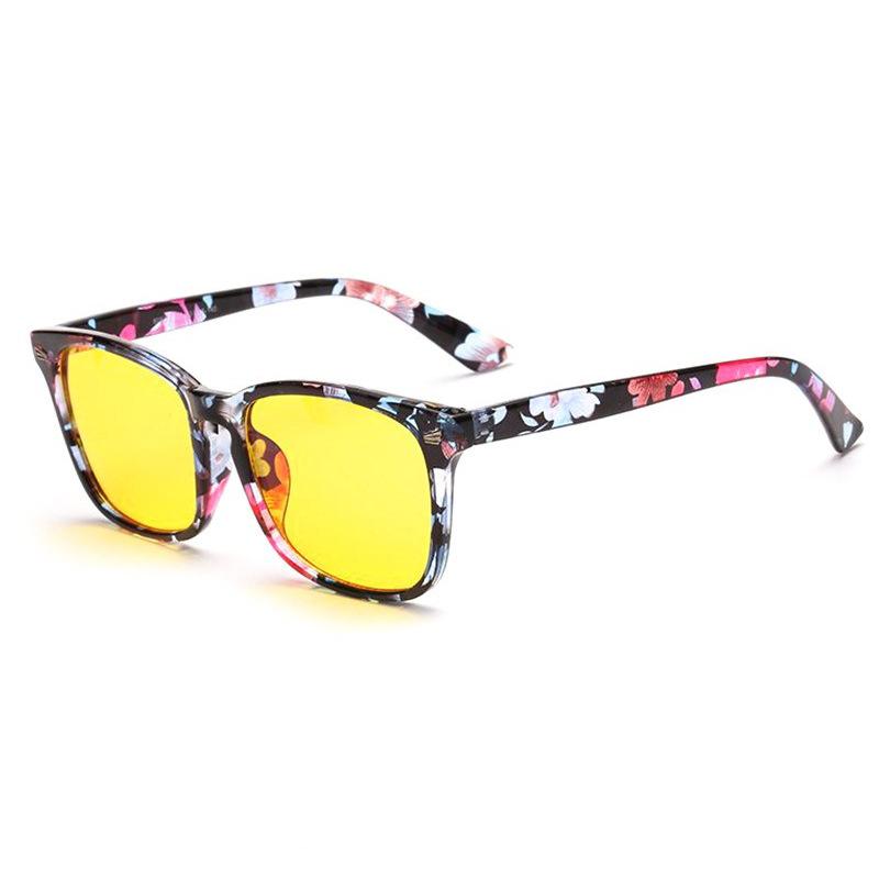 Unisex Retro Polarized, Trendy Driving Eyewear. Style for Men And Women, Lightweight, High-Quality Lenses