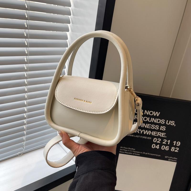 Bag Women's 2025 New Crossbody Bag Summer Versatile One Shoulder Portable Small Square Bag Premium Sense Work Small Bag