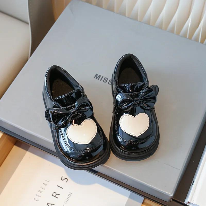 Baby Girl's Princess Shoes Soft Leather Bowknot Cute Children Autumn Shoes Toddler Light Comfy Heart Kids Flat Shoes