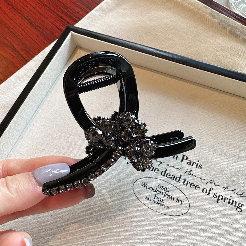 Shiny Crystal Three-leaf Flower Grab Clip, High-end Temperament, Versatile Love Hair Grab, Large Shark Clip.