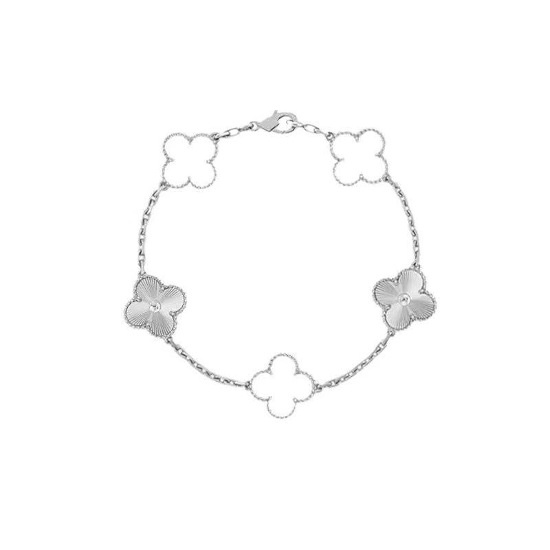 Luxury Four-leaf Clover Bracelet Unisex Versatile and Sophisticated Lucky Clover Bracelet