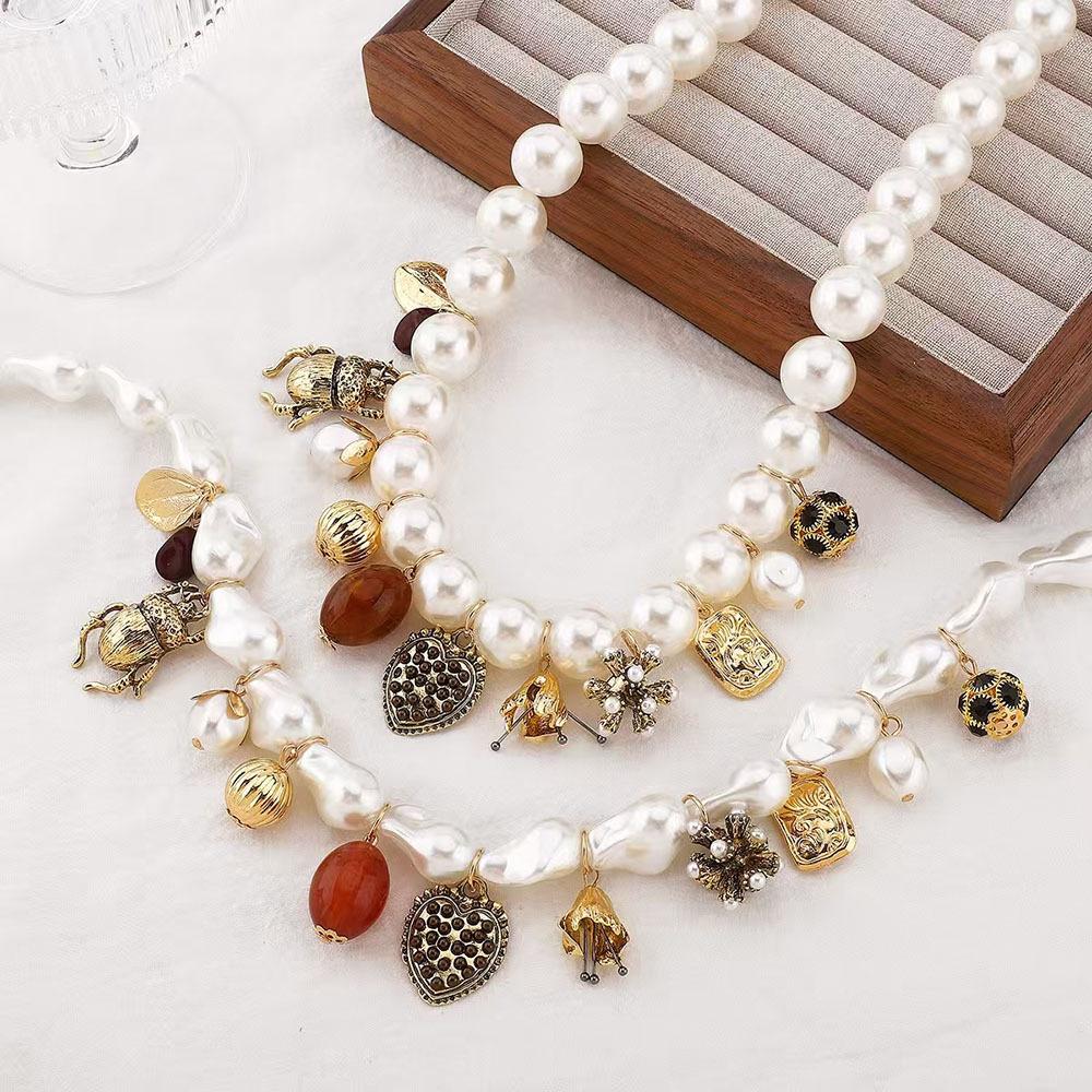 Imitation Pearl Acrylic Pea Flower Love Beetle Necklace Temperament Clavicle Necklace Ornament
