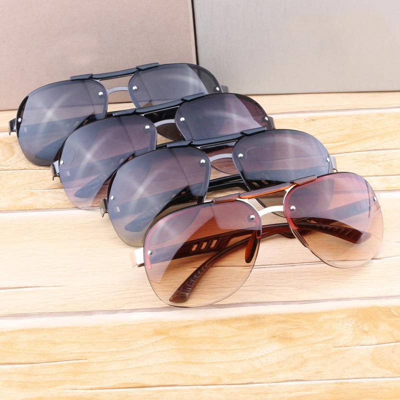 Occhiali da Sole Classici con Lenti Sfumate Uomo Donna Lusso Guida Pilota Occhiali da Sole Moda Senza Montatura Occhiali da Sole Femminili Maschili Occhiali UV400