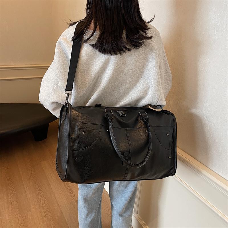 Fashion Rivet Business PU Travel Luggage Storage Bag Large Capacity Waterproof Shoulder Outdoor Sports Fitness Bag