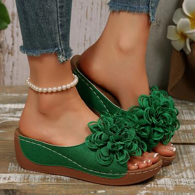 Sandálias de Salto Anabela Elegantes para Mulheres Estilo Clássico com Grandes Decorações Florais Adequadas para Ocasiões Formais e Design Slip-on com Tiras nas Costas