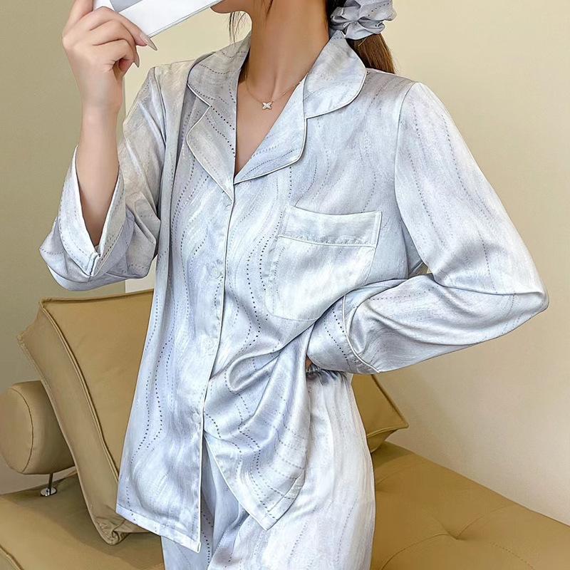 Dámské dvoudílné ledové hedvábné pyžamo Dámské jarní a podzimní nové vlněné pruhované hedvábné obleky s dlouhým rukávem pro pokročilé smysly pro domácí oblečení