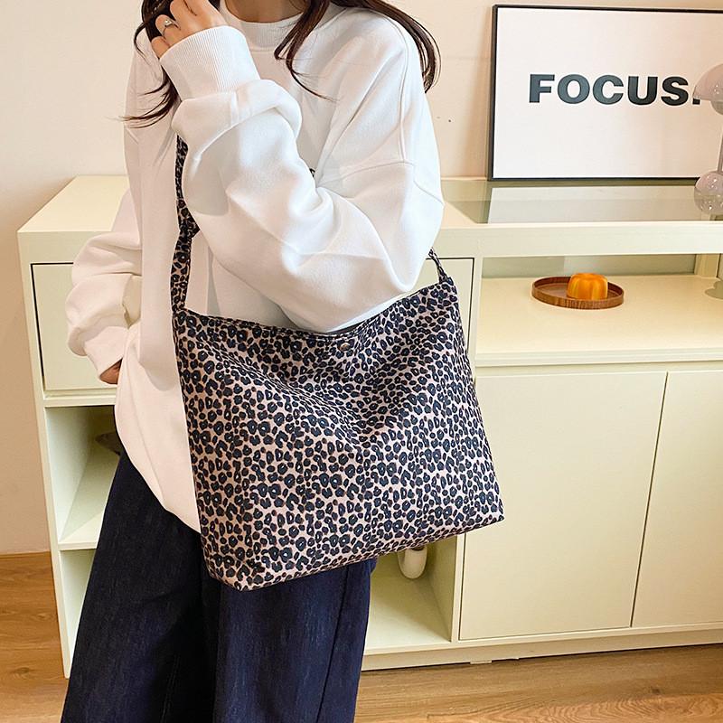 Trendy Korean Chic Autumn Fashion Aesthetic Tote Bag Stylish Shoulder Bag With Soft Fabric