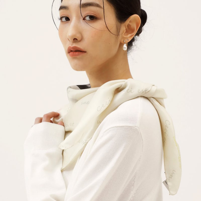 

ONSZ pipe silk scarf BEIGE