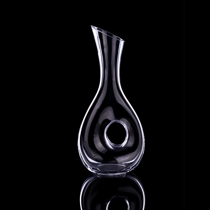 Baer Crystal Snail Decanter: Hand-Blown Glass for Household Use