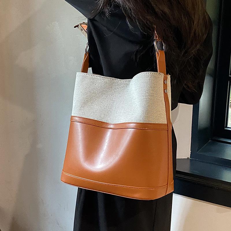 Premium Textured Bag Women's Large-capacity New Summer Versatile Shoulder Bag Popular Women's Bucket Bag