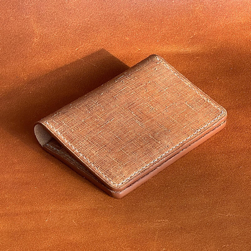 

Vane Italian Leather Initial Handmade Folding Card Holder_Camel No engraving