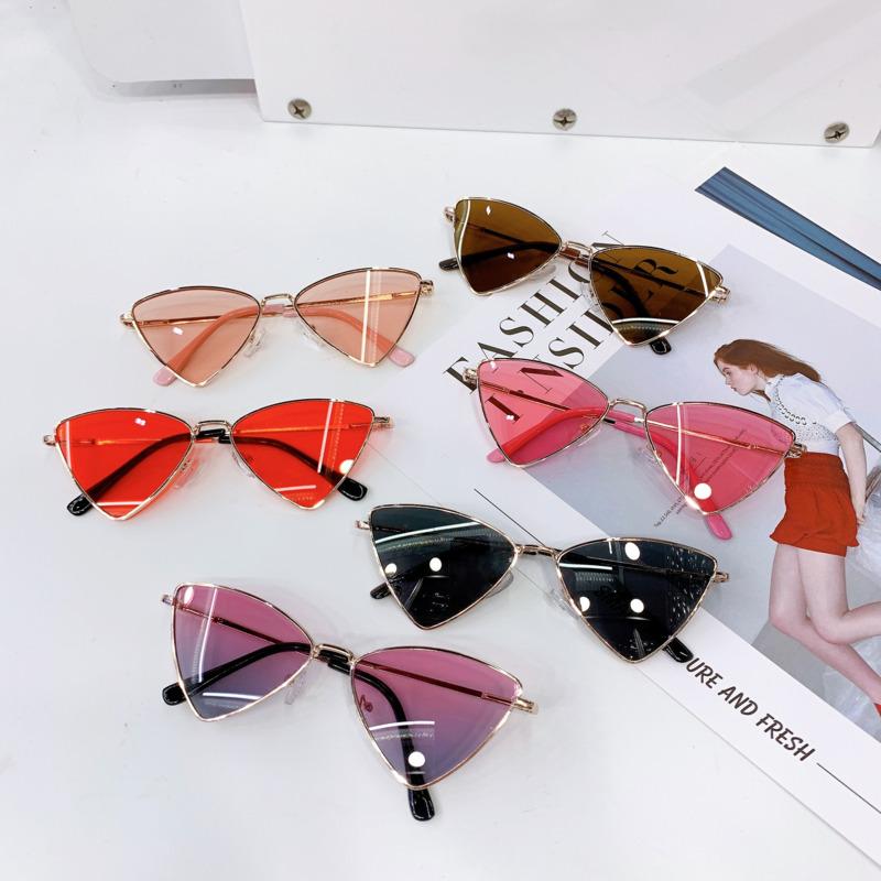 Baby New Cat Eye Sunglasses Kids Fashion Luxury Sunglasses UV400 Children Metal Triangle Cool Pink Sun Glasses Girls Boys