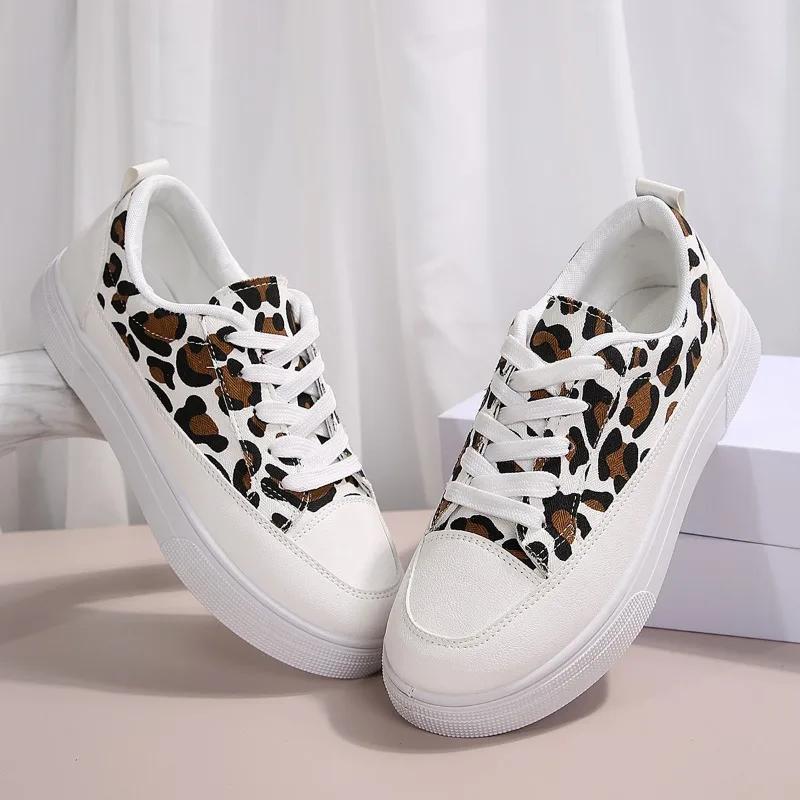 fashion Women's Shoes 2024 New Lace Up Women's Vulcanize Shoes Autumn Round Toe Leopard Print Mixed Colors Flat Casual Comfortable Shoes