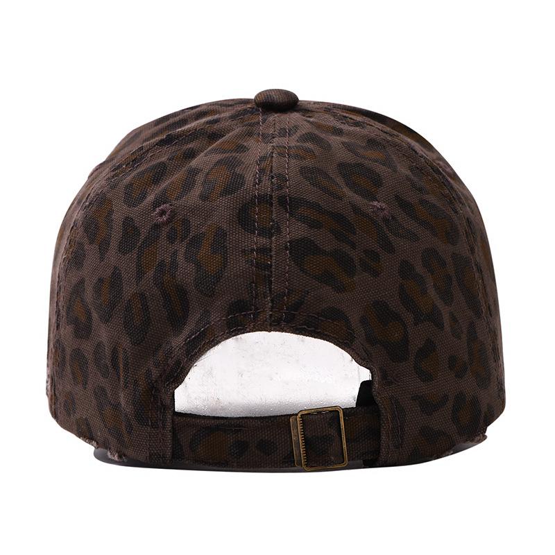 Old washed cotton leopard print baseball cap, ripped baseball cap, simple light board cap, one piece.
