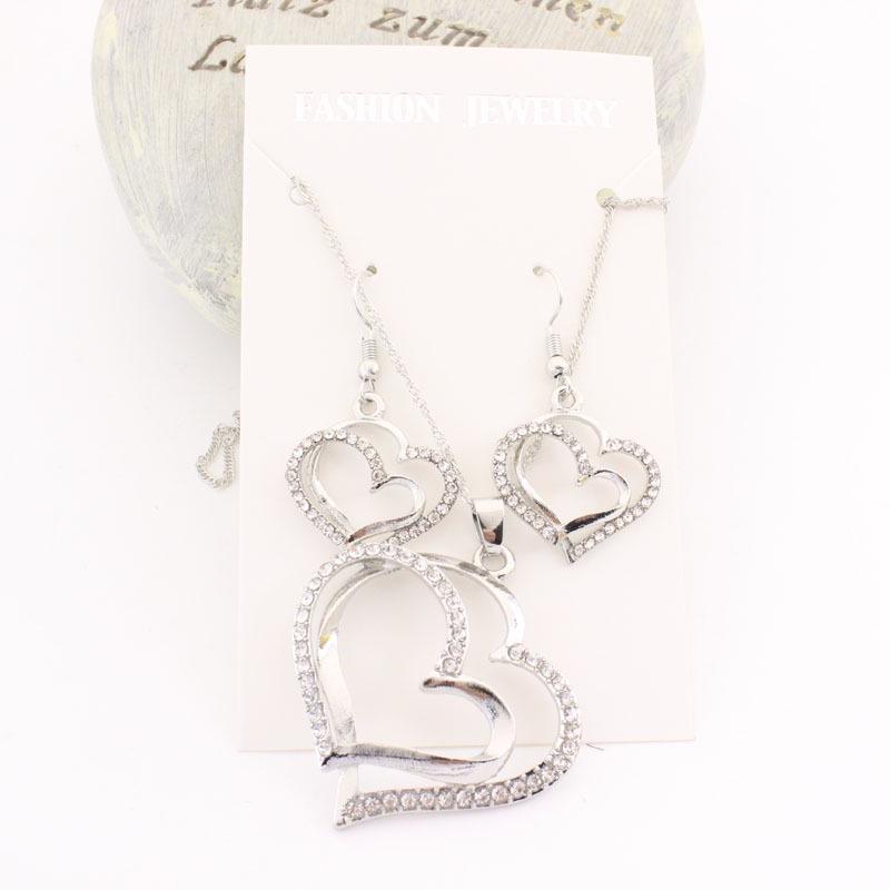 

Новый европейский и американский стиль, набор ожерелья и серег с двойным сердцем из страз