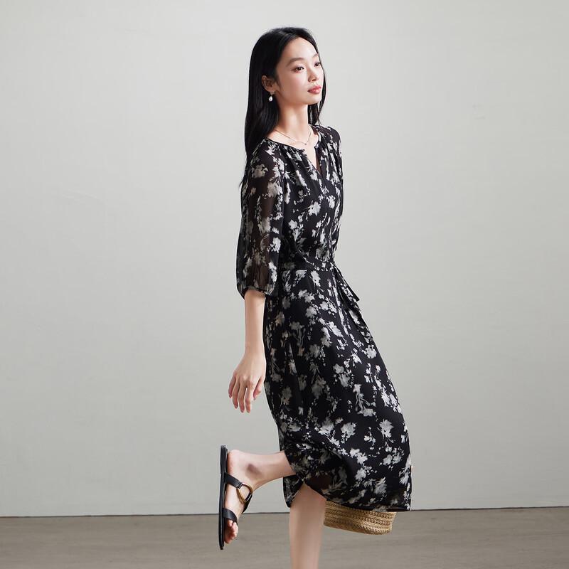 SOFSIL Black Floral V-Neck Midi Dress