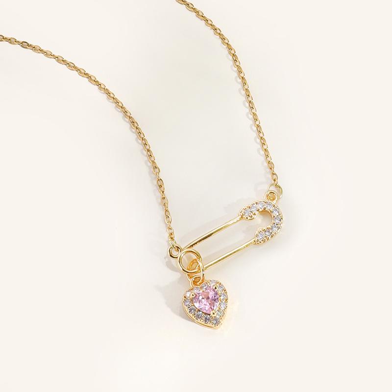 Titanium Steel Pin Love Necklace Women'S Light Luxury Simple Pink Heart Zircon Pendant Collarbone Chain