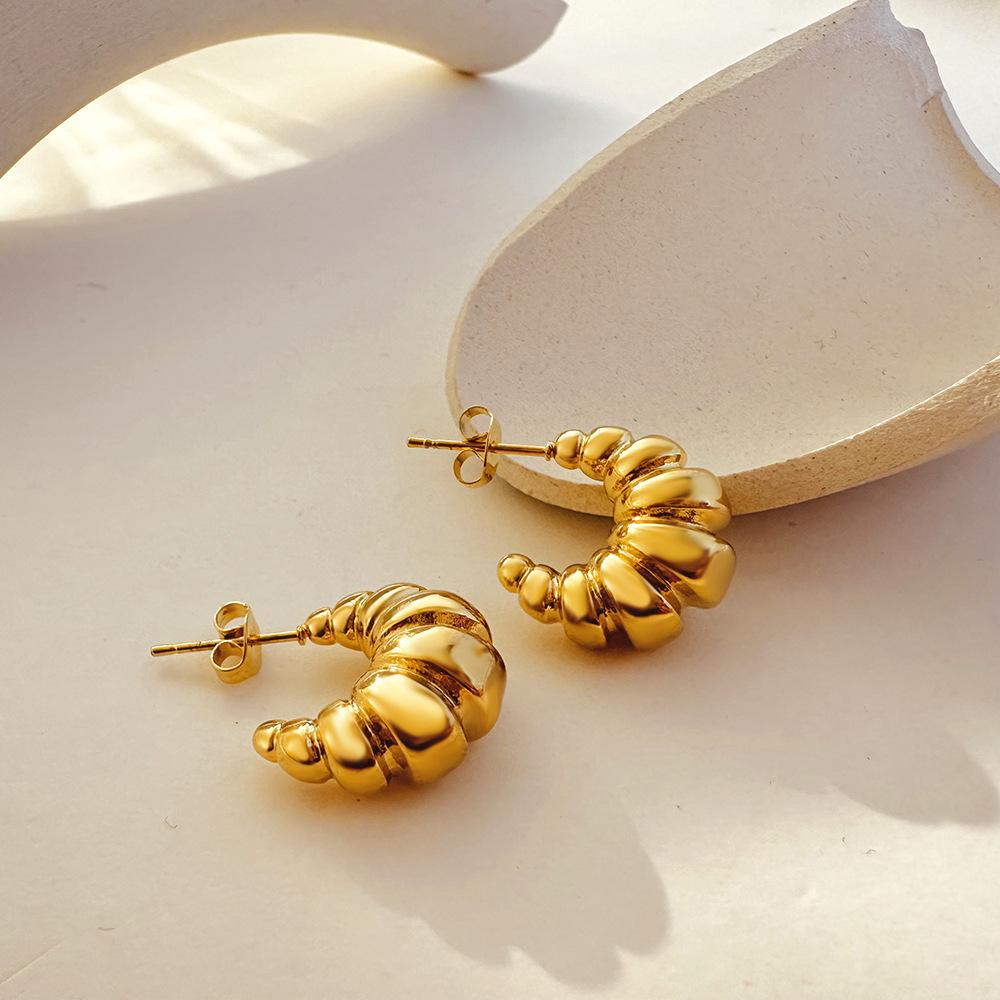Stainless Steel 18k Gold Threaded Earrings C-Shaped Croissant Folds Irregular Exaggerated Texture Stud Earrings