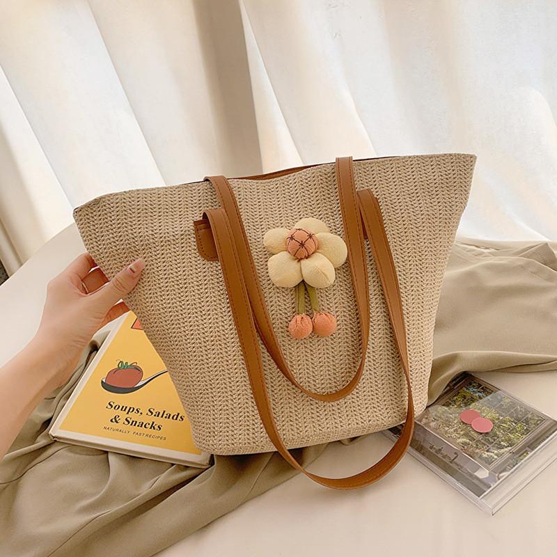 

Unique Handcrafted Grass Woven Women s Tote Bag For Summer 2023 Street Style Fashion Commuter Bag коричневий