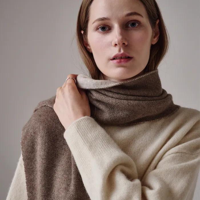 100% Cashmere Triangle Petite Scarf Beige