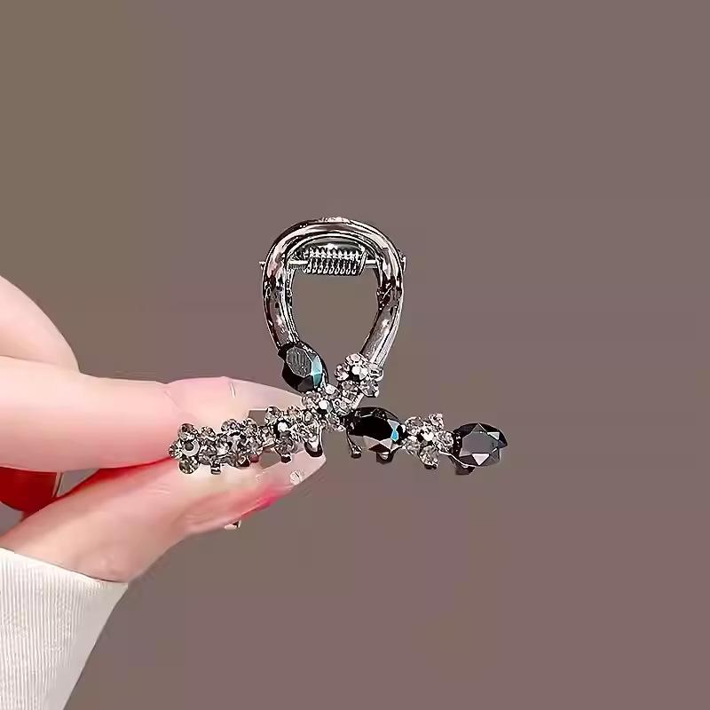 Crystal Flower Hair Claw Clip - Korean Style 2025