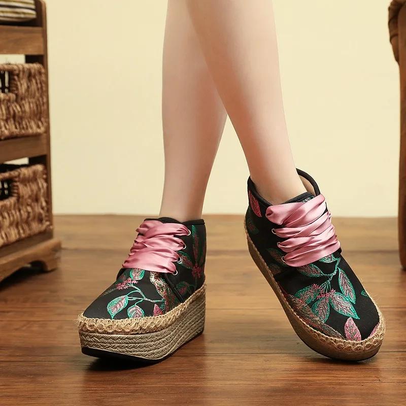 Fashion 2024  New Hot Relief Gold Inlaid Leaf Jacquard High Heel Ankle Boots Autumn and winter Lady Embroidered Shoes Cloth Shoes Hanfu
