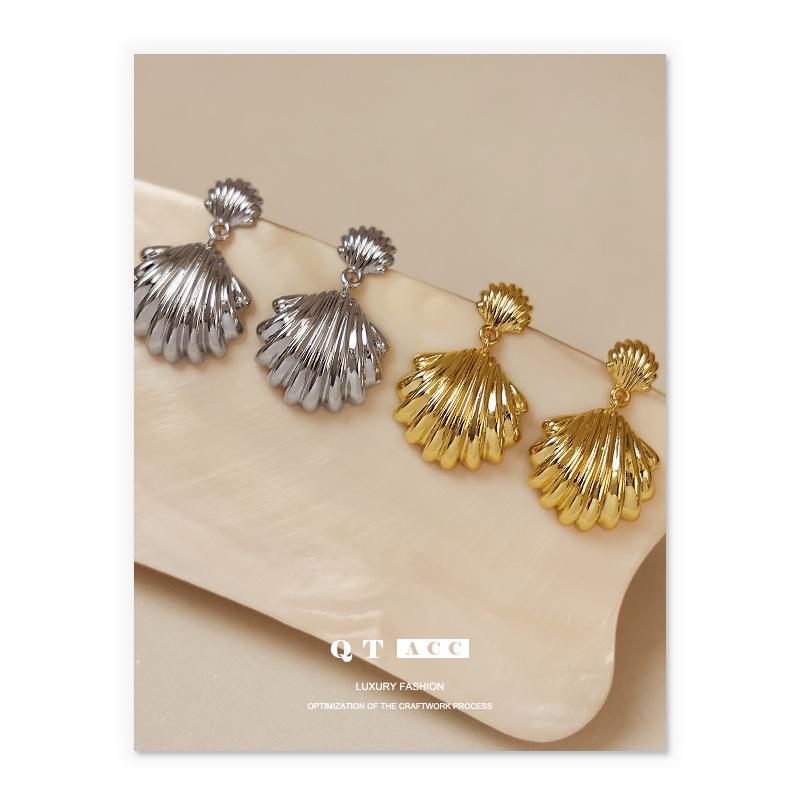 

18K Gold-Plated French Retro Scallop Earrings - Summer New Release золотой