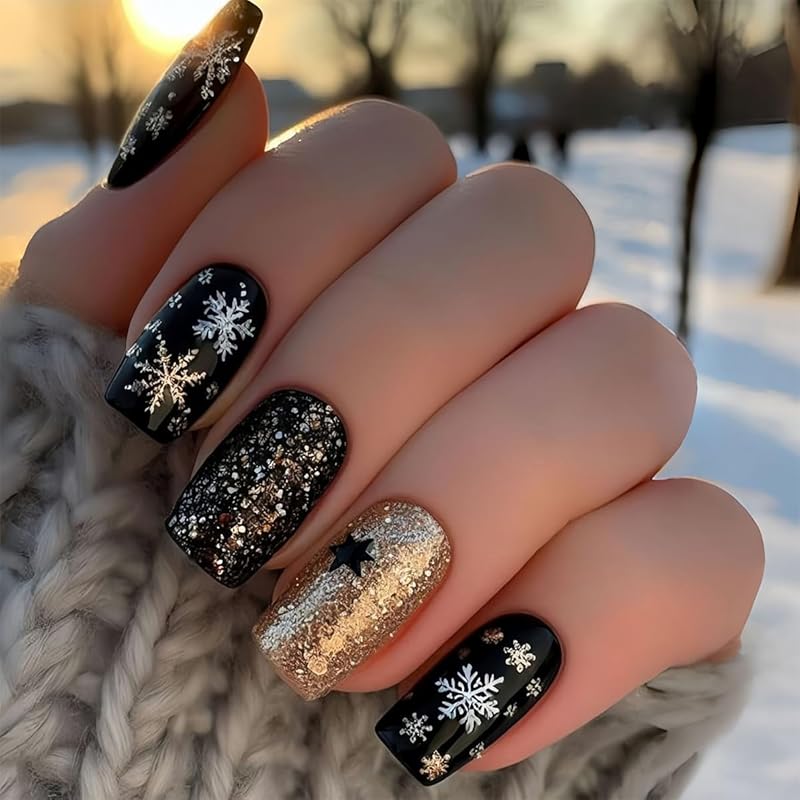 Christmas Cute Press On Nails Square Fake Nails Winter False Nails with Snowman Snowflake Designs Medium Glue On Nail Gloss Xmas Reusable Acrylic