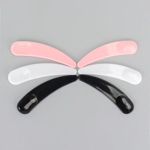 Wopanxye 200-Piece Set of Disposable Spatulas for Cosmetics, DIY Face Packs, Creams, and More. White Cosmetic Spoons, Skincare Tools, Portable Travel