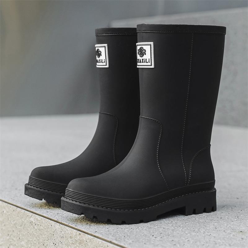 

Полусапоги женские непромокаемые нескользящие модные резиновые сапоги на толстой подошве рабочие резиновые сапоги с флисовой подкладкой 41 чёрный