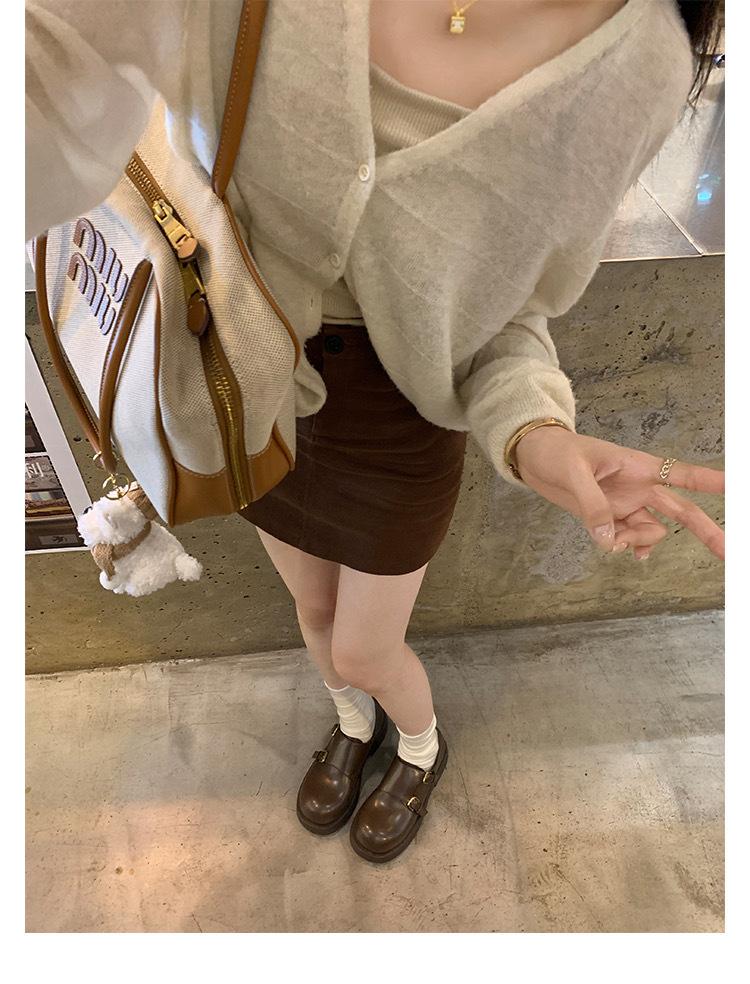 

Заметьте женщин в тех же лоферах, с двойной пряжкой и одним ремешком, уродливые и милые, универсальные туфли из кожи с большой головой в британском стиле ретро для женщин 40