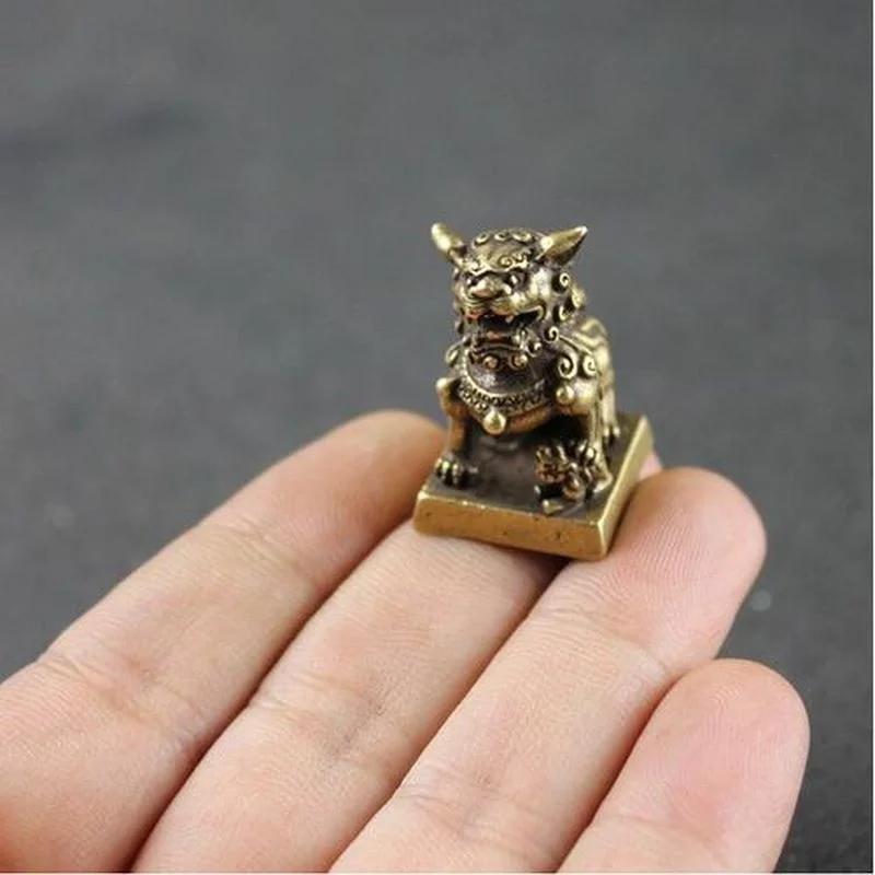Old Brass Solid Lion Lucky Fortune Seal Desktop Decoration Auspicious Keychain Pendant(1PCS)